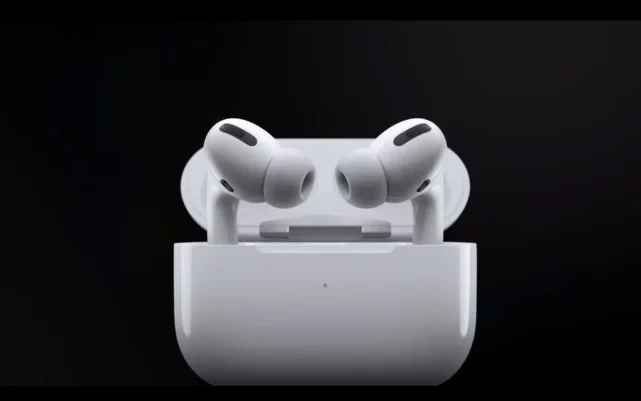 “Apple’s Wireless Headphone Market, Setting New Standard”