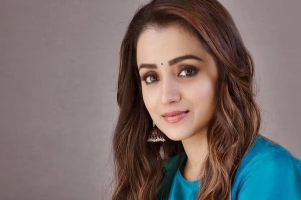 Trisha Issues Defamation Notice to AV Raju; Warns of Legal Consequences Without Compliance with Demands