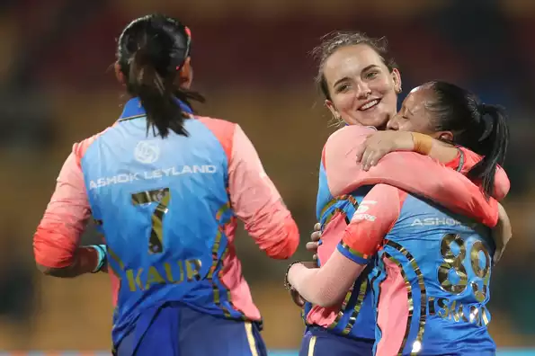 Kerr, Ismail make it two in two for Mumbai
