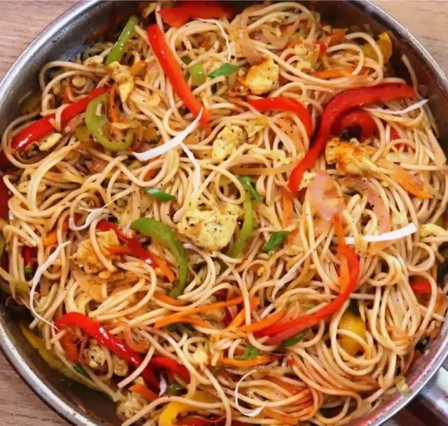 Egg Hakka Noodles Recipe