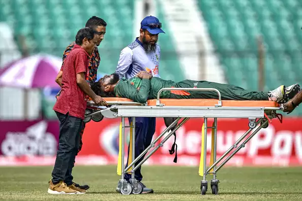 Jaker Ali Hospitalized After Fielding Collision