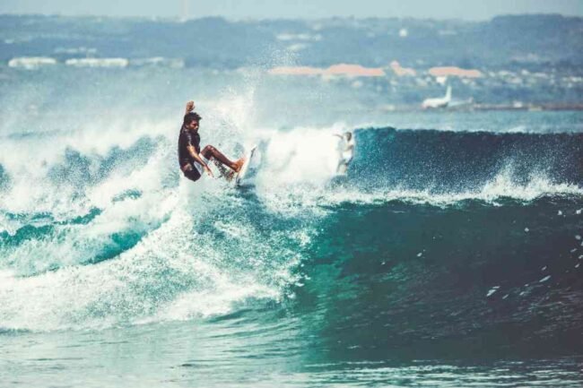 There’s a 3-day international surfing festival taking place in Varkala starting today.