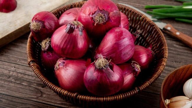 Health Benefits of Eating Red Onion Every Day