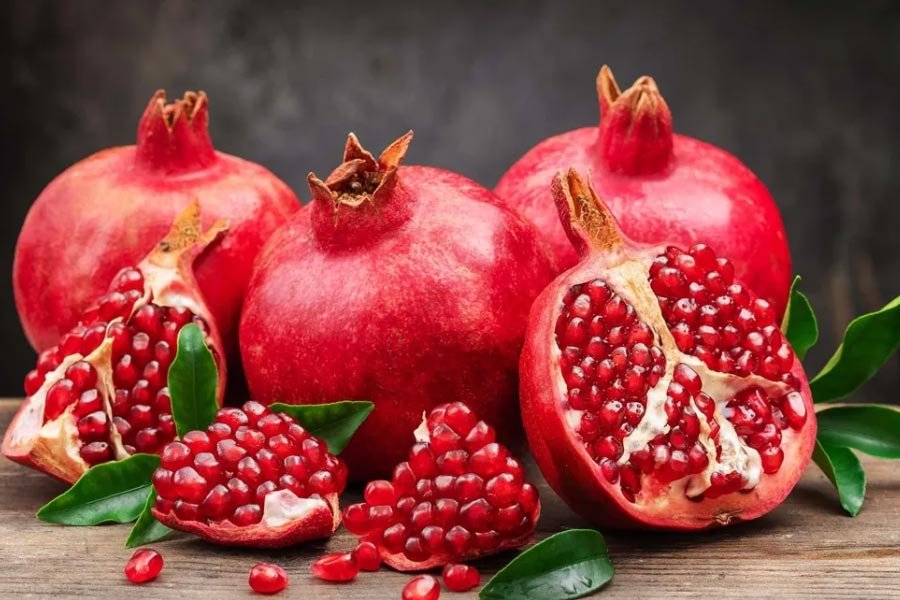 Consume pomegranate daily for weight loss