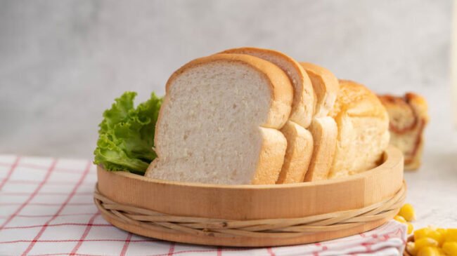 why bread should not be stored in a fridge