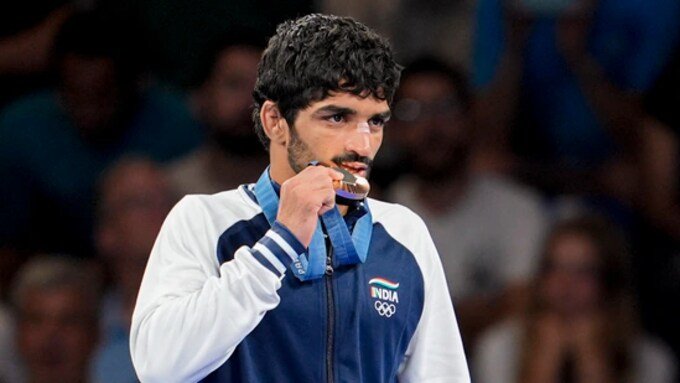 Orphaned at 11, Aman Sehrawat Wins Olympic Medal at 21: For My Parents..