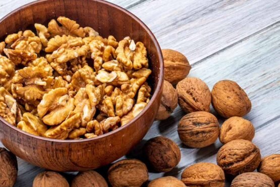 benefits of consuming soaked walnuts in the morning