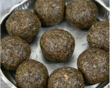 Flax Seeds Laddoo