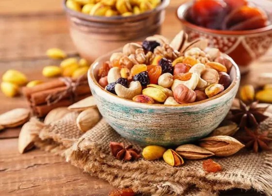 5 Dry Fruits to Reduce Uric Acid Naturally