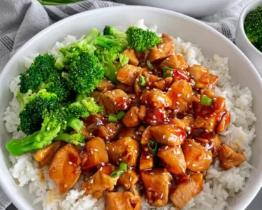 Delicious Japanese Chicken with Greens and Rice: A Healthy, Flavorful Meal