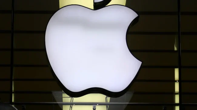Apple AI Lawsuit: Company Faces Legal Action Over Delayed AI Features