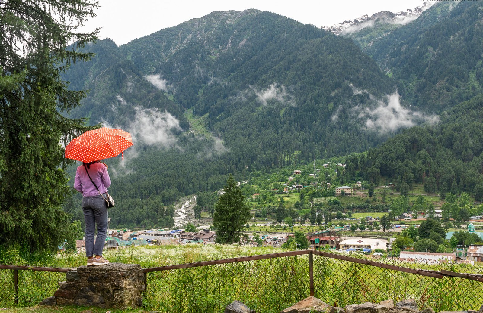 Kashmir Attack Fallout: 48 Tourist Destinations Shut, India-Pakistan Tensions Escalate