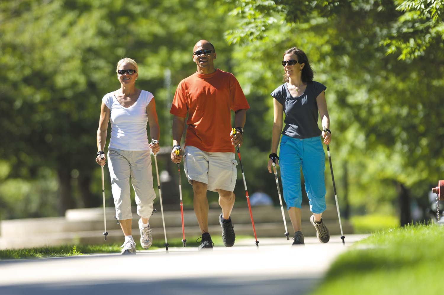 The Harvard-Backed Walking Trend That Can Shrink the Waistline and Build Strength: Here’s How