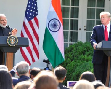 Analysts Say Trump's Tariff Targeting of India May Be Linked to Ceasefire Credit Dispute