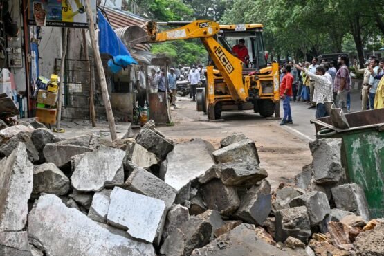 ‘Operation Lungs’: YSRCP calls eviction of vendors in Vizag ‘illegal’, submits memo to GVMC