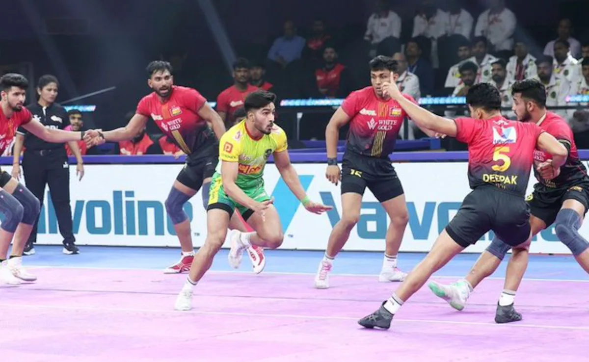 PKL 12: First Win for Bengaluru Bulls as They Overcome Patna Pirates