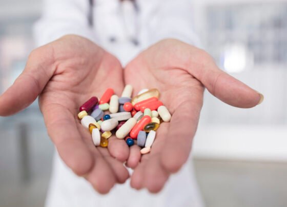 “Healthy” supplements can be harmful — what the evidence shows