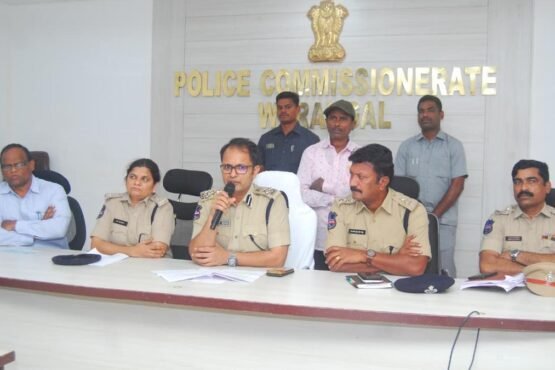 CPI Maoist senior leader surrenders before Warangal CP