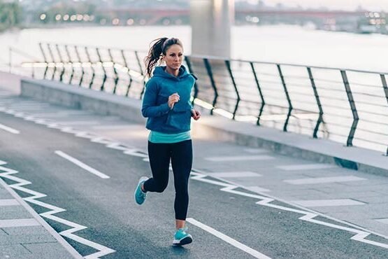 Walking can help lower uric acid? 10-minute ideal exercise routine to reduce risk of high uric acid naturally