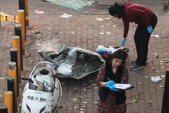 Explosion Near Red Fort LIVE: Amit Shah to Chair High-Level Security Meet; Police Take Four Into Custody