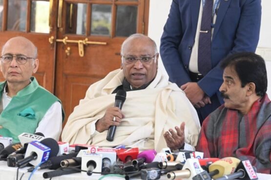 Kharge Seeks PM Modi and Amit Shah’s Resignation After Court Declines to Take Cognisance of ED Case