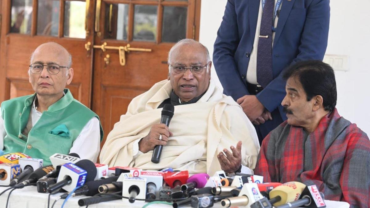 Kharge Seeks PM Modi and Amit Shah’s Resignation After Court Declines to Take Cognisance of ED Case