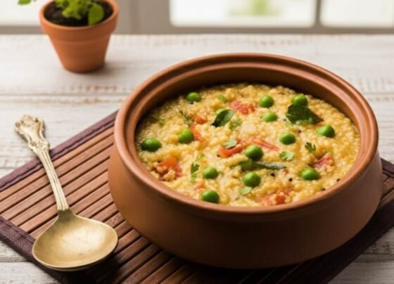 Hariyali Matki Khichdi Recipe