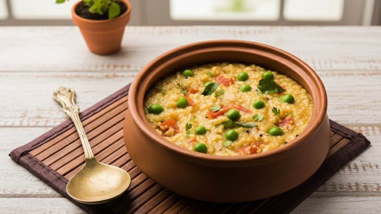 Hariyali Matki Khichdi Recipe