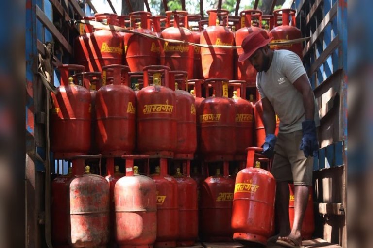 Gulf Tensions Trigger LPG Supply Concerns in Andhra Pradesh