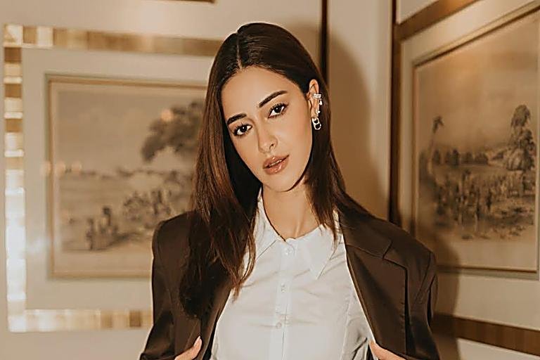 Ananya Panday Signs Rom-Com, Fans Excited for Her Return to Lighthearted Cinema