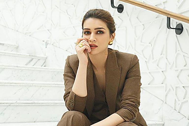 Kriti Sanon Signs Female-Centric Film, Sparks Excitement in Bollywood