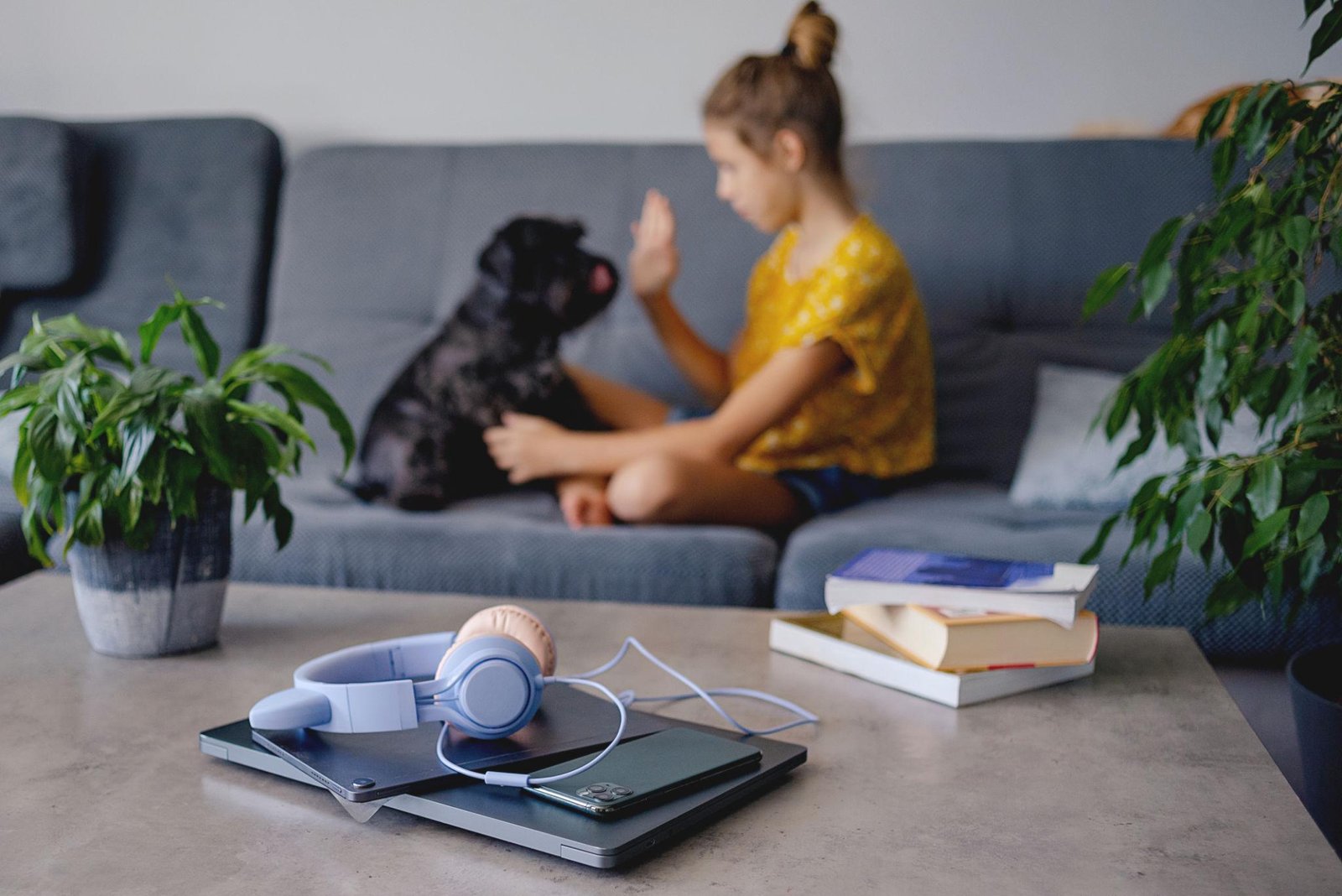 The 24-Hour Phone Detox Challenge: What Really Happens to Your Mind?
