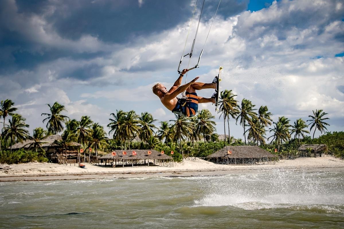Adventure Special – Kiteboarding: Ride the Wind Across the Ocean