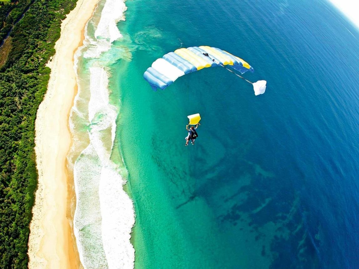 Adventure Special – Skydiving Over the Coast: Fly Above the Ocean
