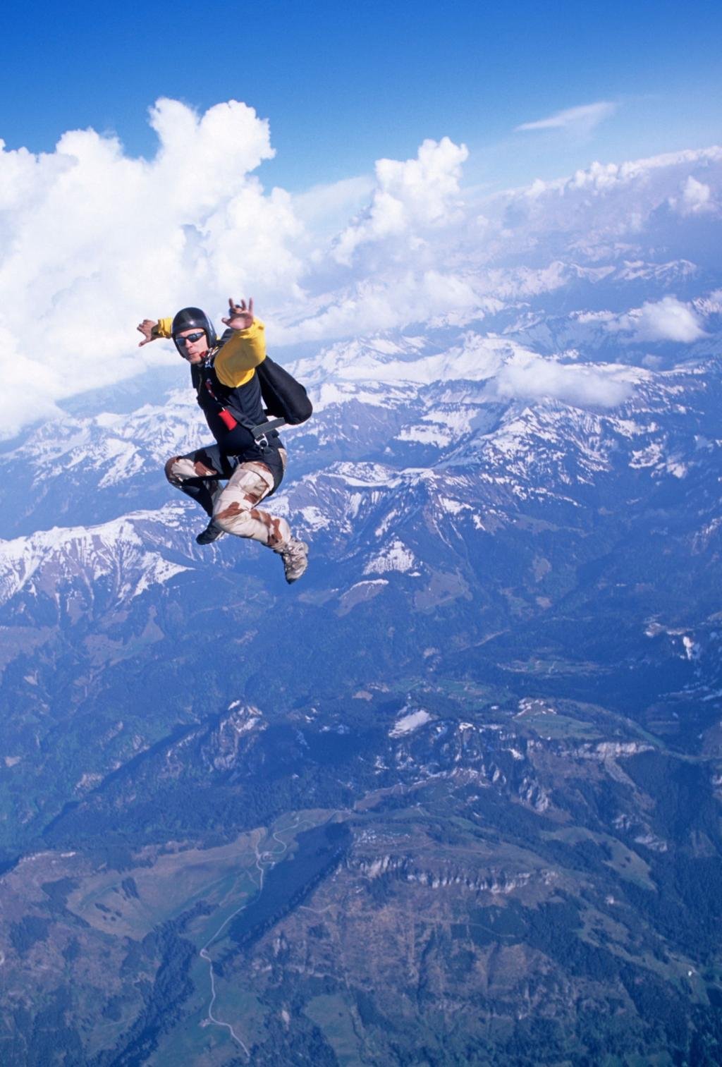 Adventure Special – Skydiving: Experience the Ultimate Free Fall